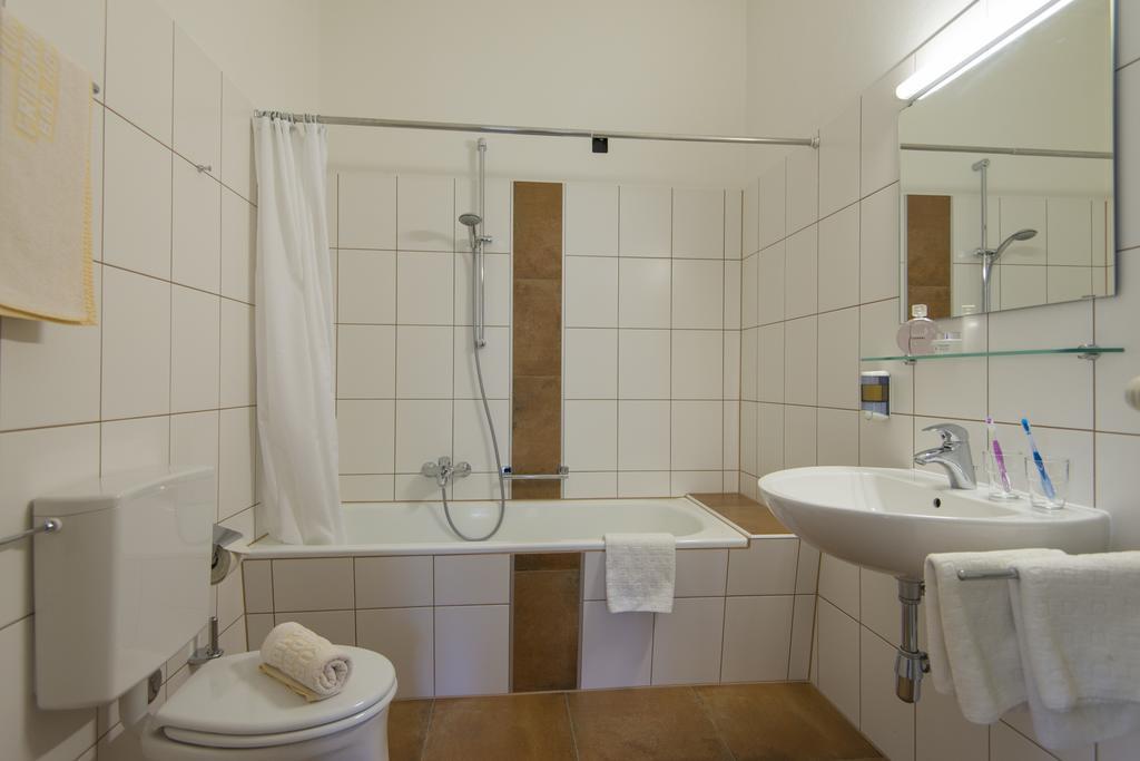 Hotel Haus Friedrichsburg - Bergbahnen Von Mai Bis November Inklusive à Bad Hofgastein Chambre photo