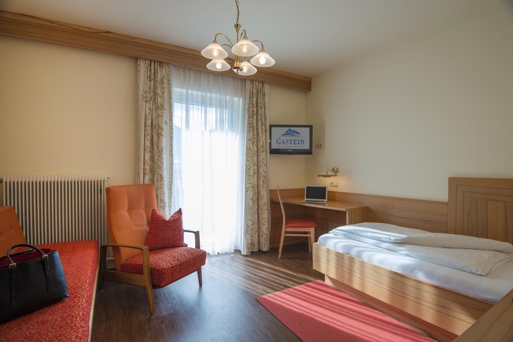 Hotel Haus Friedrichsburg - Bergbahnen Von Mai Bis November Inklusive à Bad Hofgastein Chambre photo